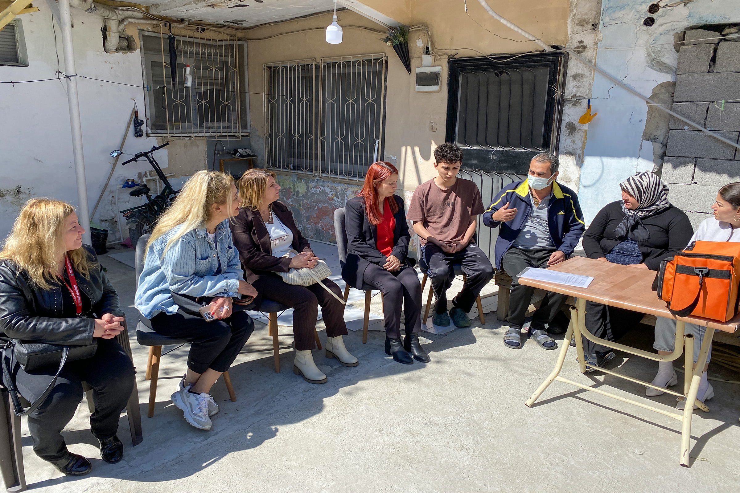 TARSUS BELEDİYESİ’NDEN MAHALLELERE ŞEFKAT ELİ