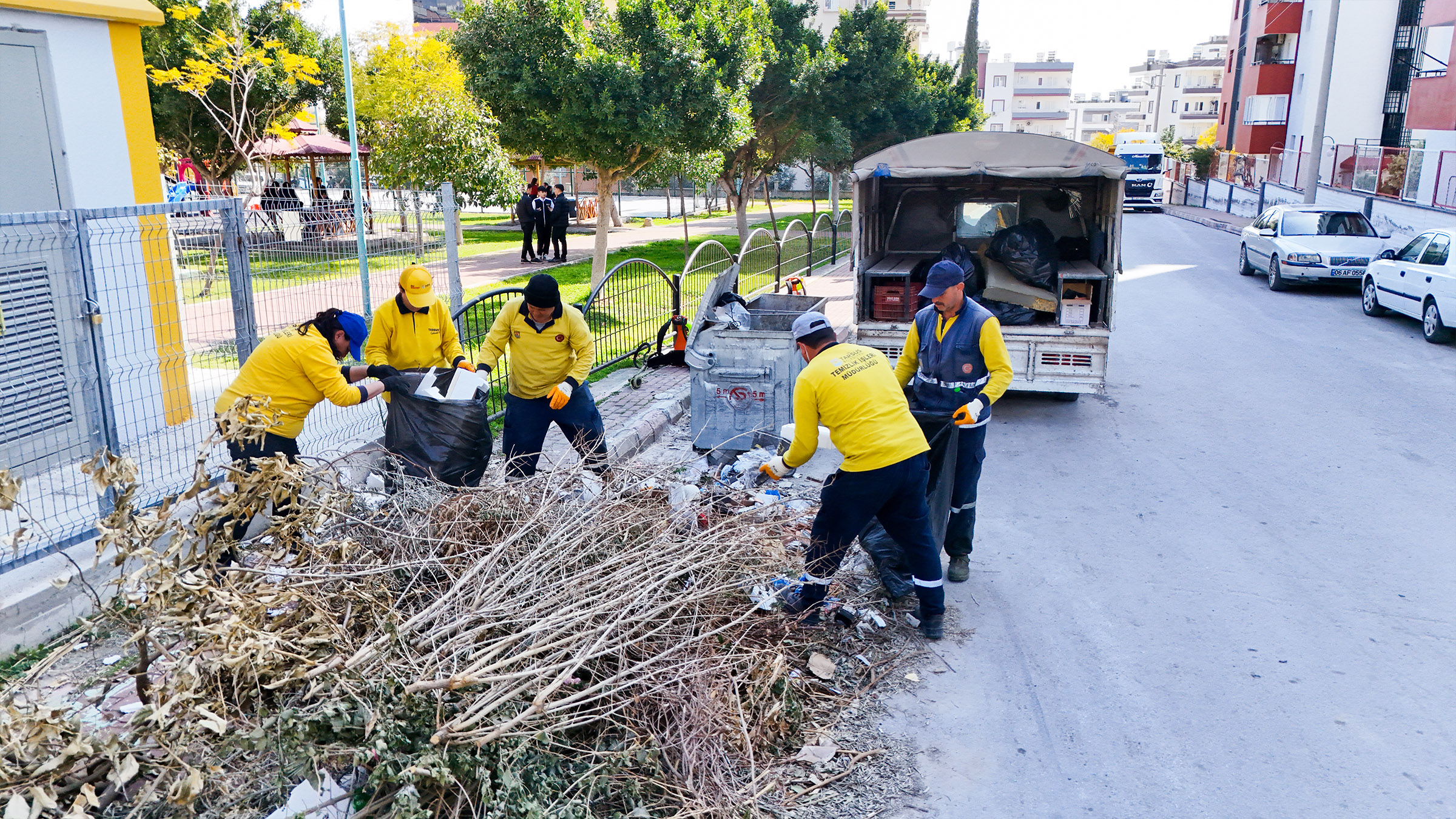 TARSUS’TA BAHAR TEMİZLİĞİ BAŞLADI