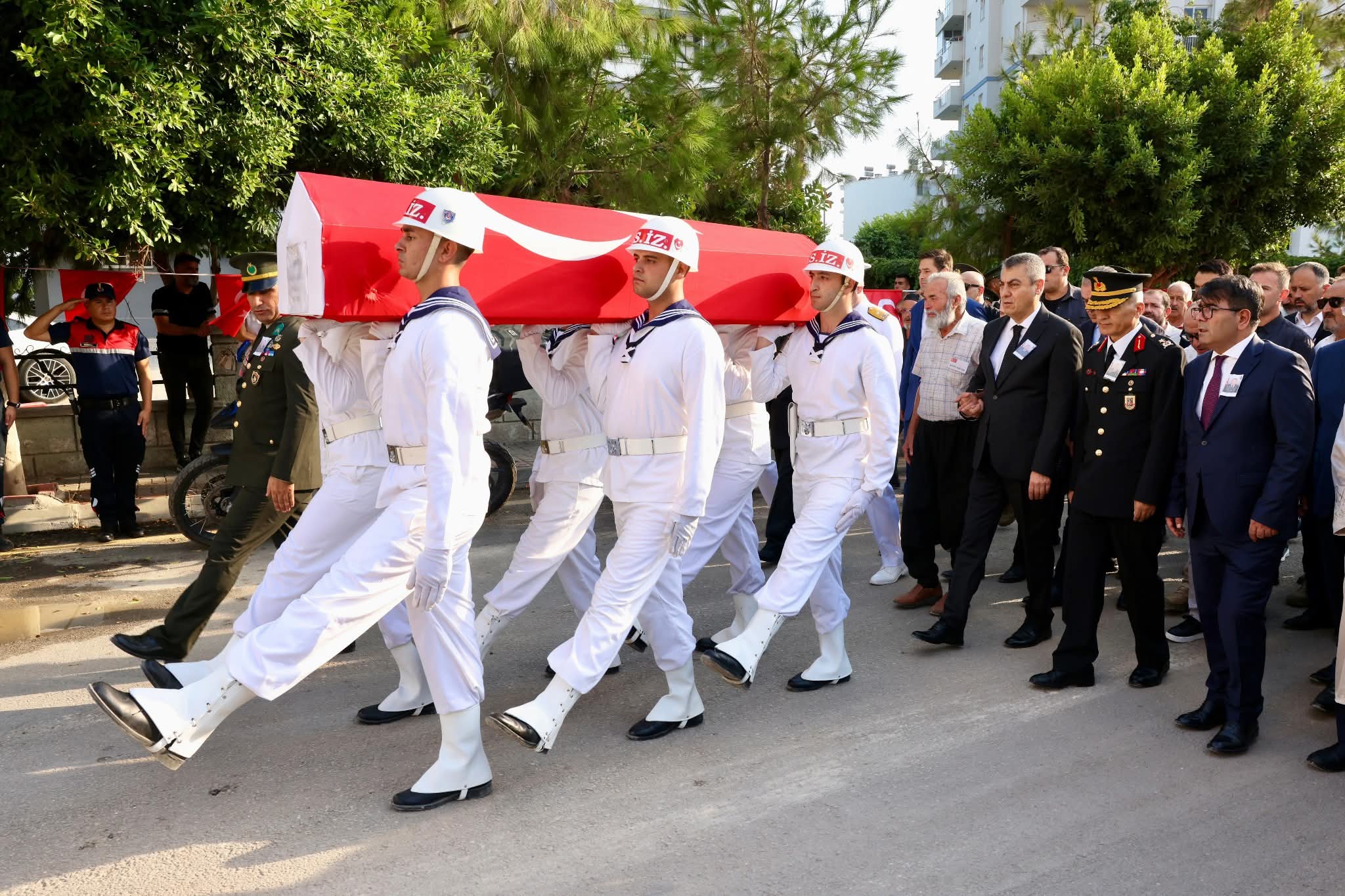 ERDEMLİLİ ŞEHİT PİYADE UZMAN ÇAVUŞ HÜSEYİN GÜNAY SON YOLCULUĞUNA UĞURLANDI