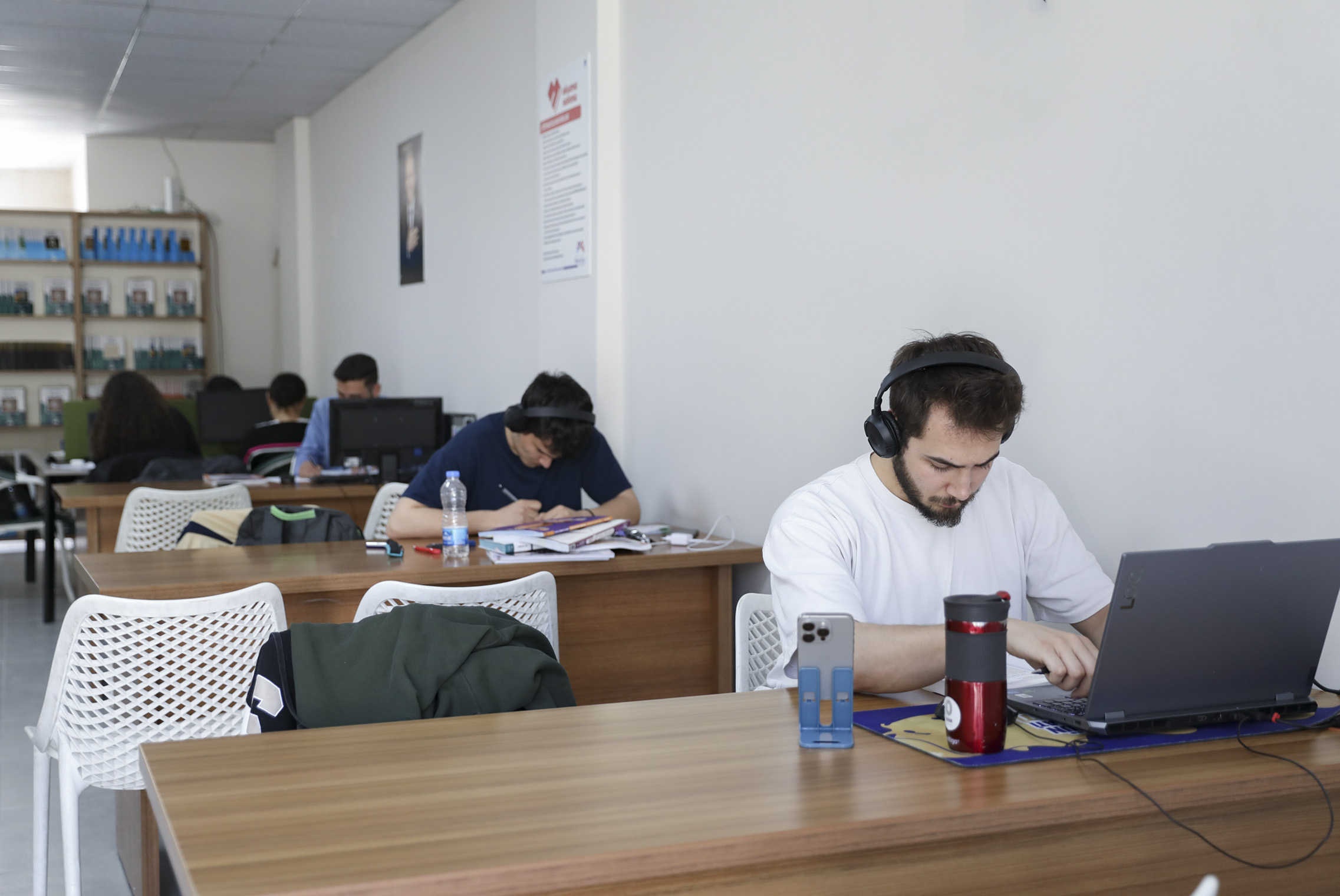 GÜLNAR OKUMA SALONU, ÖĞRENCİLERİN YENİ UĞRAK NOKTASI