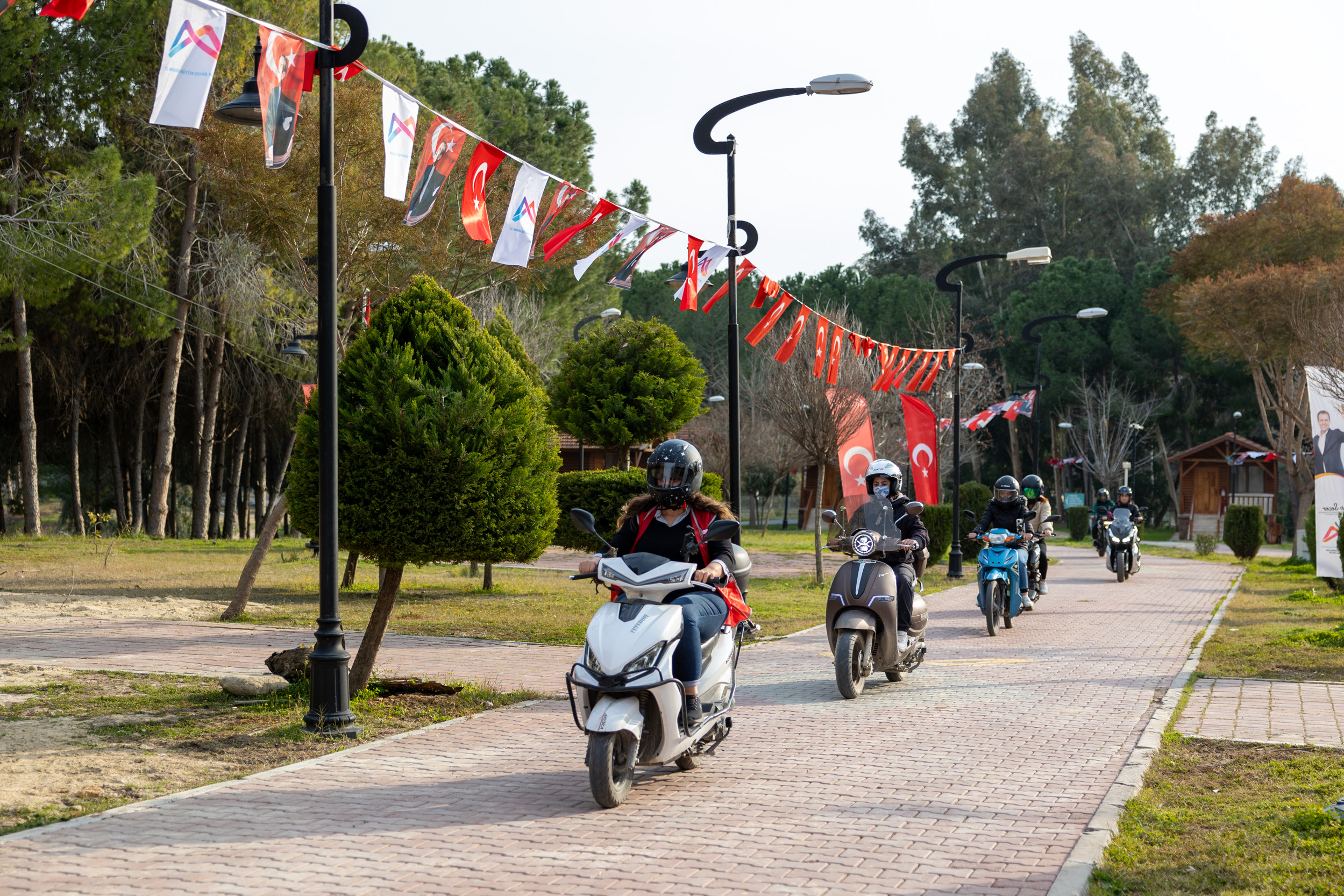 MERSİN BÜYÜKŞEHİR’DEN “MOTORLU KADINLAR GÜVENLİ SÜRÜŞ ETKİNLİĞİ”