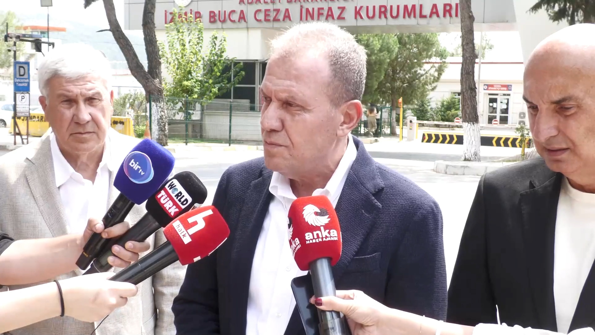 TBB BAŞKAN VEKİLİ SEÇER’DEN BUCA CEZAEVİNDEKİ YOL ARKADAŞLARINA ZİYARET