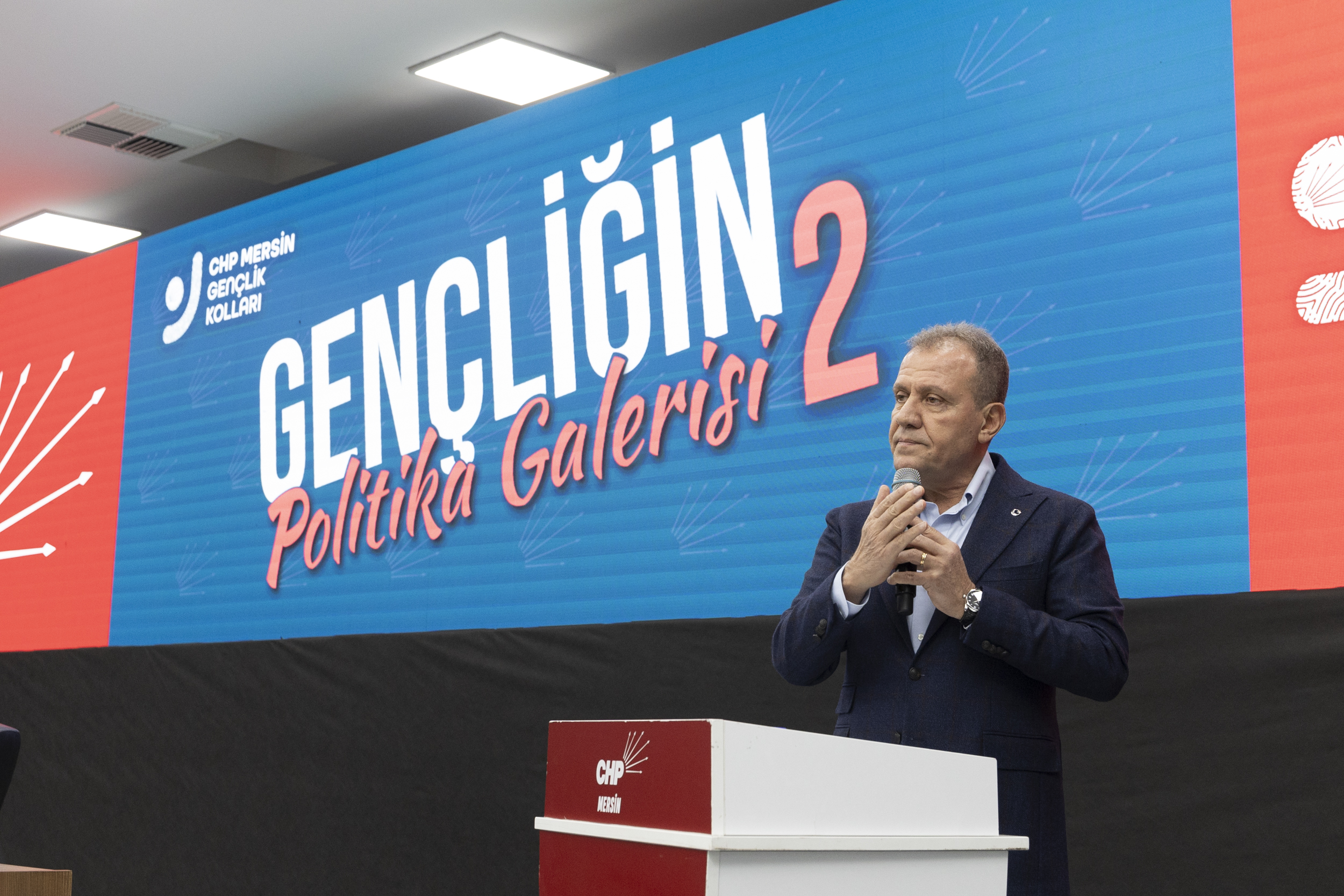 SEÇER: “CUMHURBAŞKANLIĞI ADAYLIĞI TARTIŞMASI GERÇEK GÜNDEMİN ÖNÜNE GEÇMEMELİ”