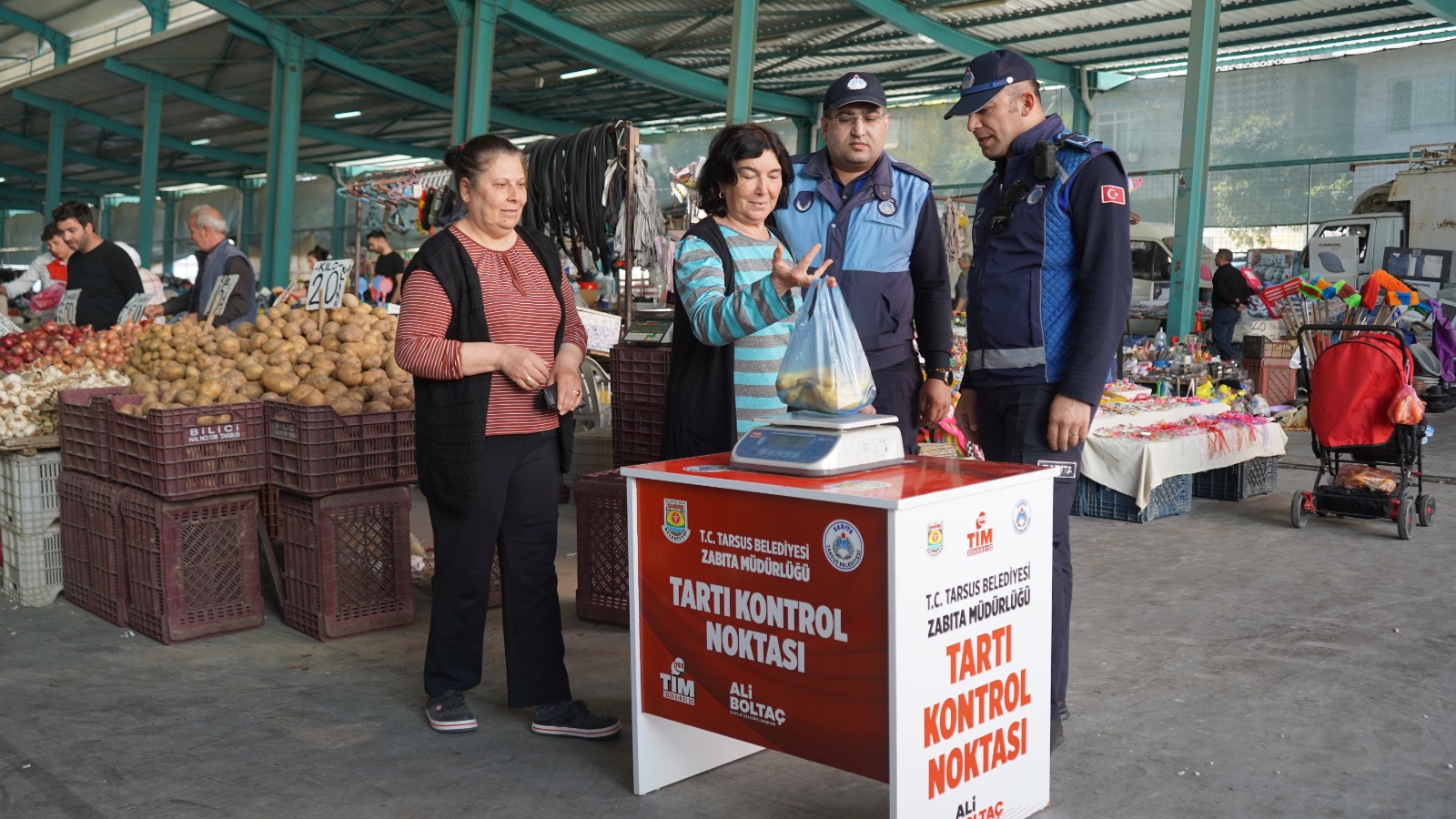 TARSUS BELEDİYESİ SEMT PAZARLARINDA TARTI KONTROL NOKTASI UYGULAMASI BAŞLATTI