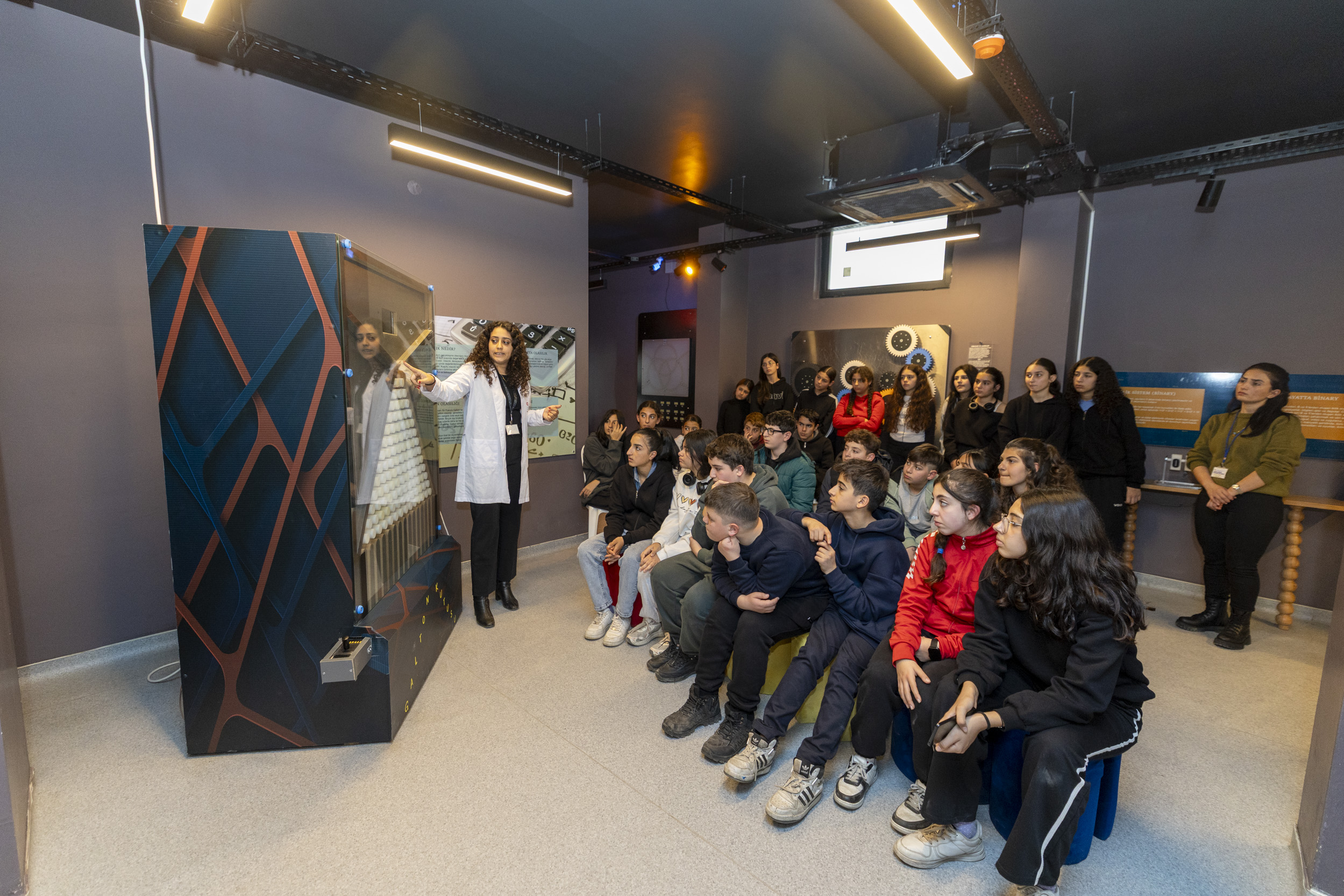 BÜYÜKŞEHİR ARATOS MATEMATİK EVİ, MATEMATİĞİ KOLAYLAŞTIRIYOR