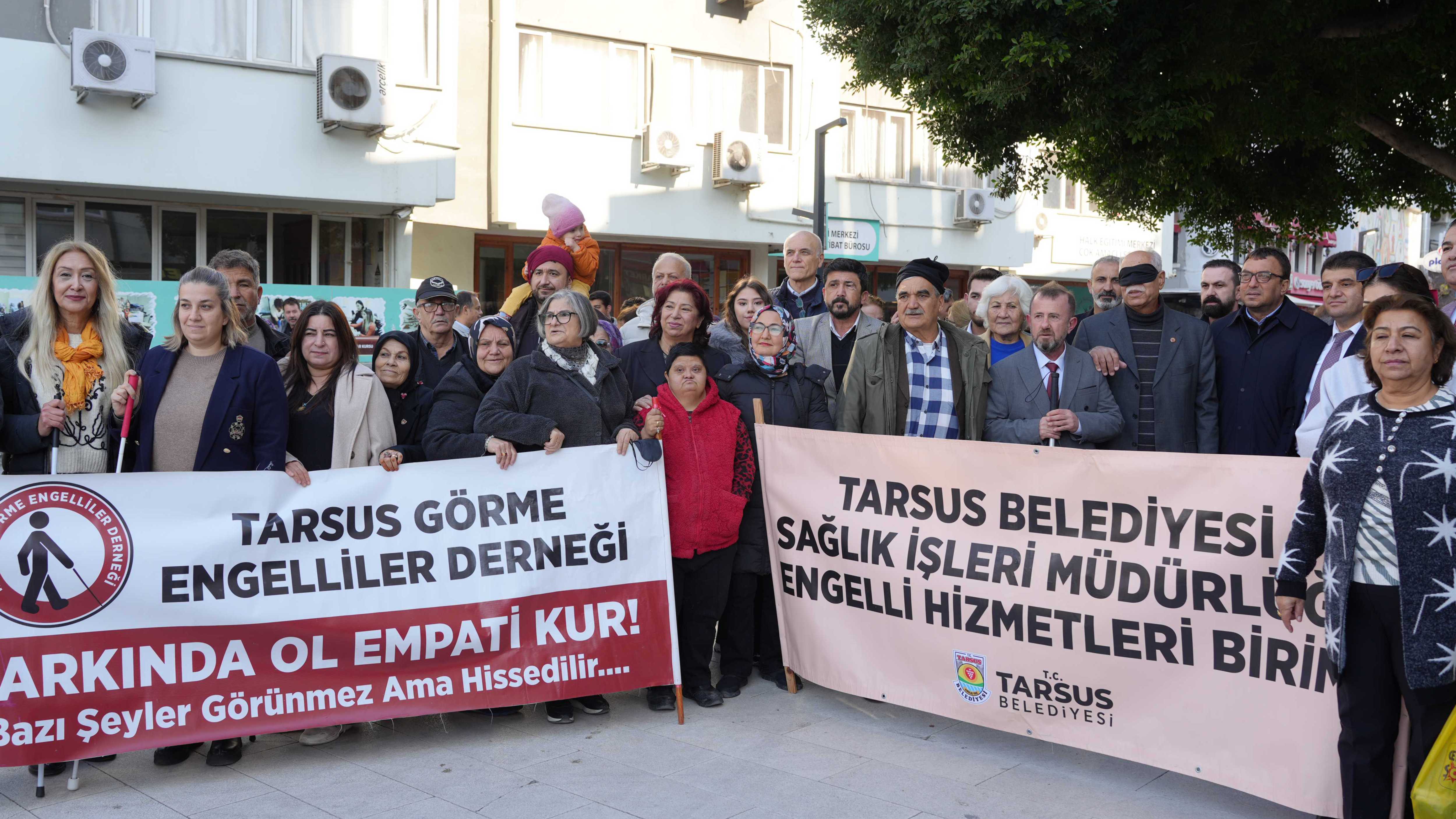 BEYAZ BASTON HAFTASI’NDA TARSUS’TA FARKINDALIK YÜRÜYÜŞÜ DÜZENLENDİ