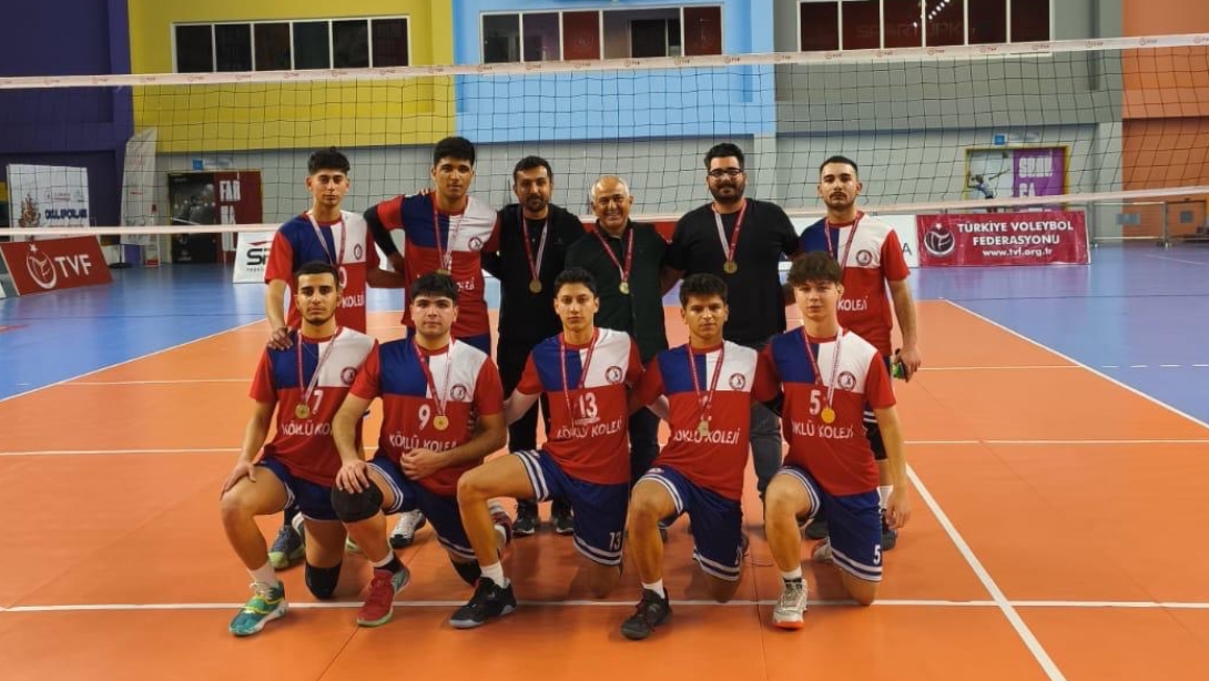 TARSUS ÖZEL KÖKLÜ KOLEJİ , VOLEYBOL TAKIMI MERSİN İL BİRİNCİSİ OLDU