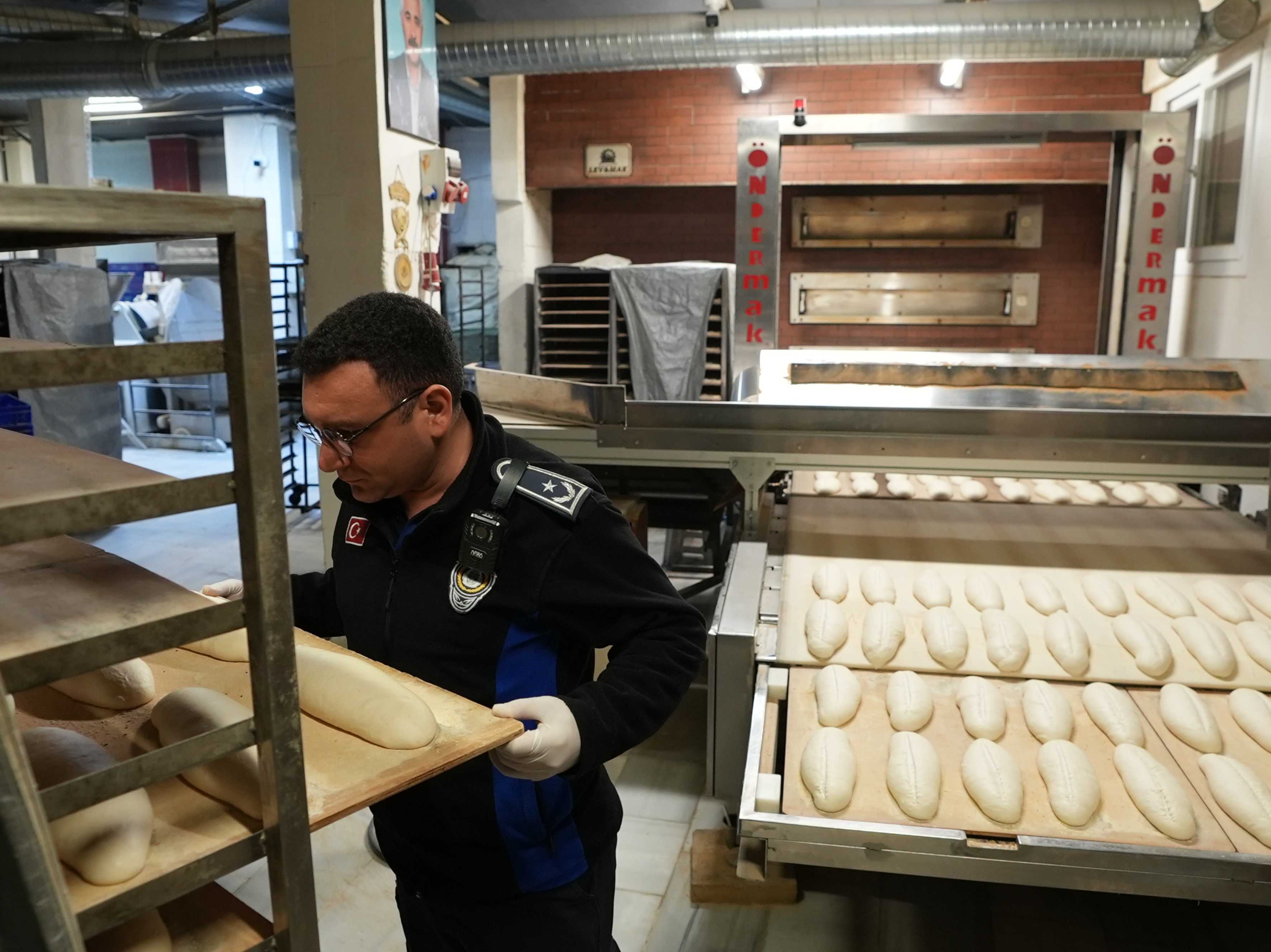 RAMAZAN’DA GIDA GÜVENLİĞİ SEFERBERLİĞİ: TARSUS’TA FIRINLARA SIKI DENETİM