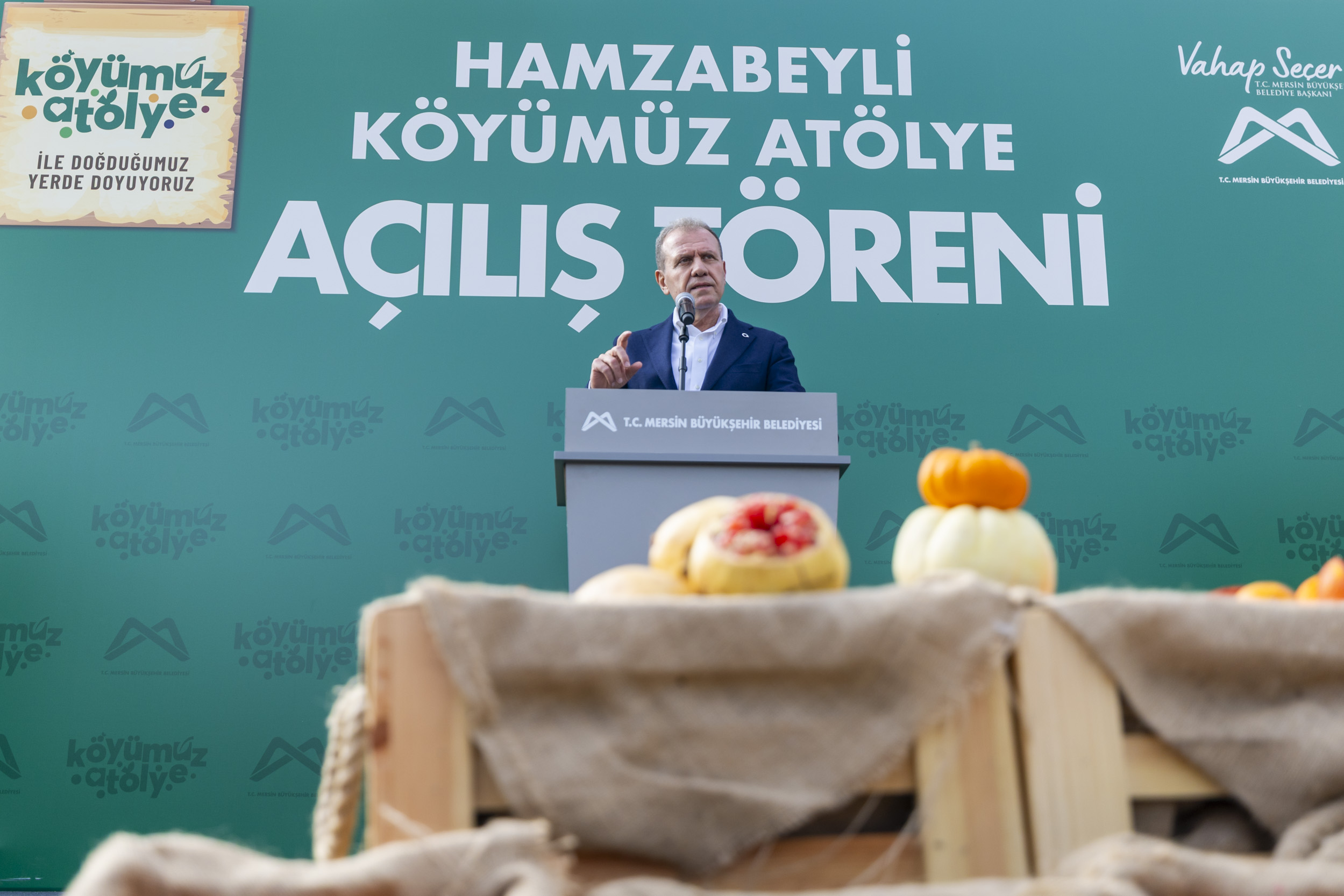 BAŞKAN SEÇER VE MERAL SEÇER ‘HAMZABEYLİ KÖYÜMÜZ ATÖLYE PROJESİ’NİN AÇZILIŞINA KATILDI