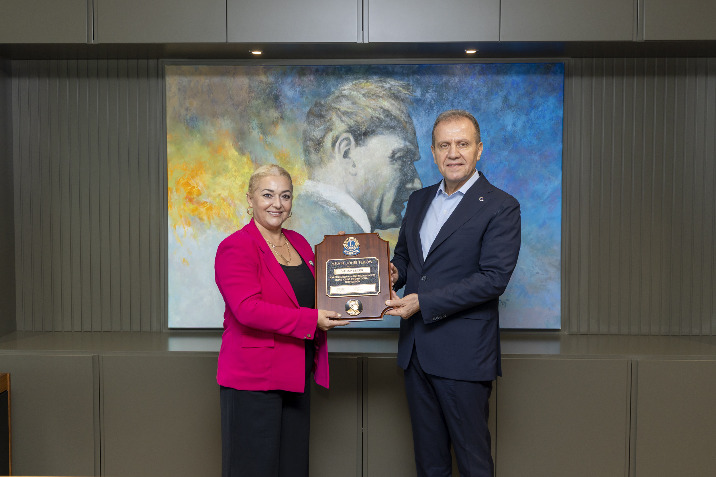 BAŞKAN SEÇER, ‘MELVIN JONES FELLAWSHIP DOSTLUK ÖDÜLÜ’NE LAYIK GÖRÜLDÜ