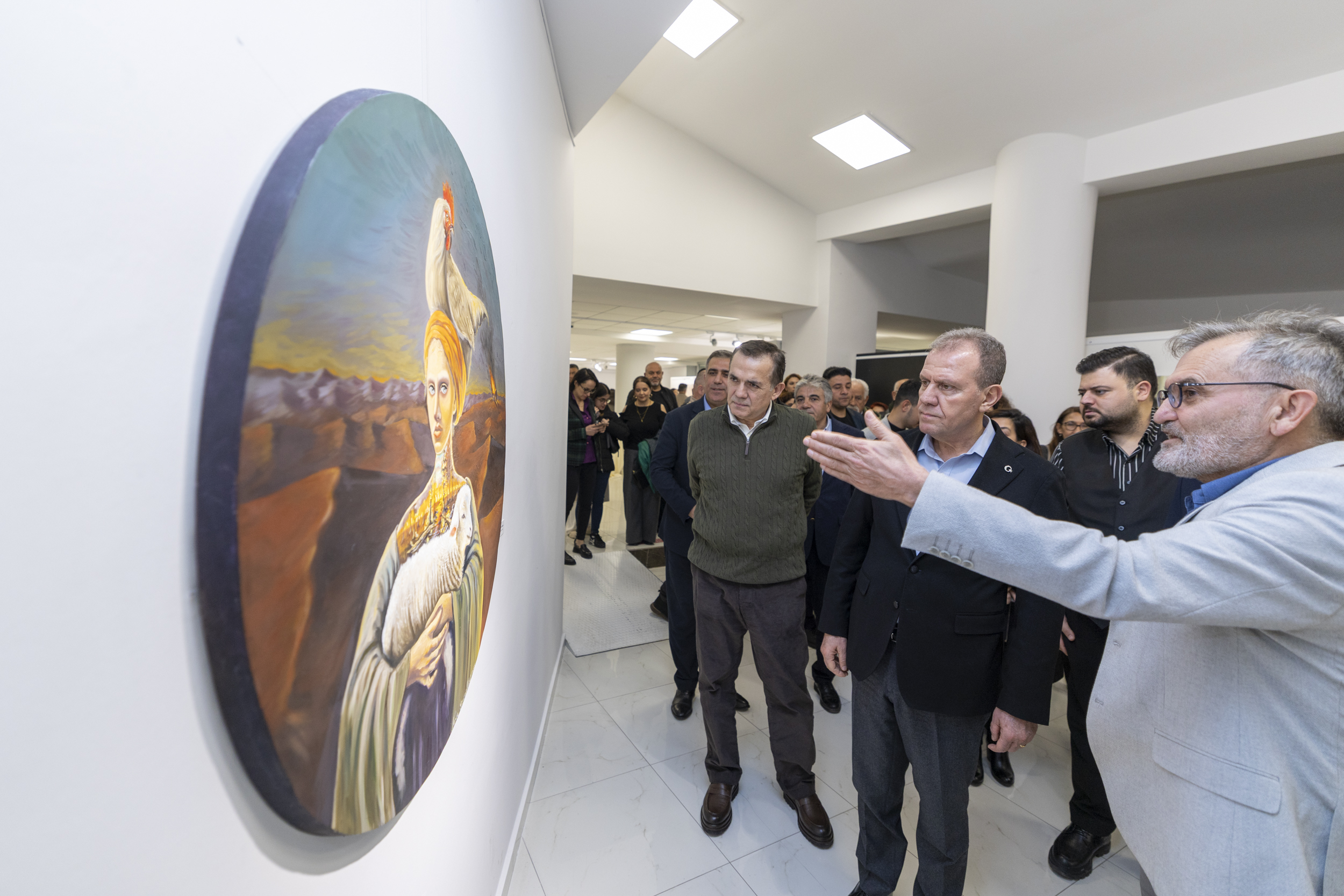 BAŞKAN SEÇER, ‘TÜRKİYE CUMHURİYETİ’NİN 102. YILI RESİM YARIŞMASI SERGİSİ’NİN AÇILIŞINA KATILDI