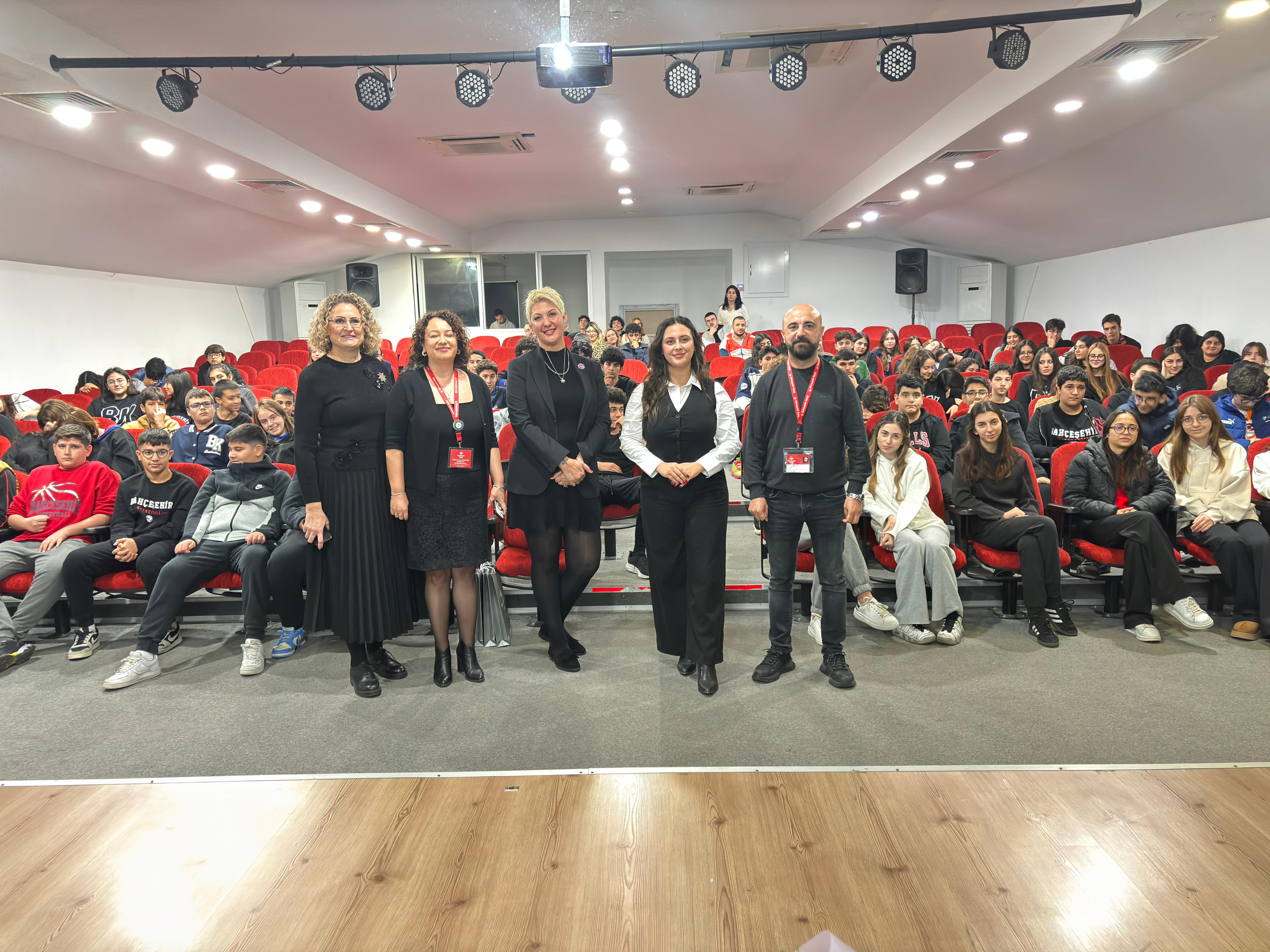 BÜYÜKŞEHİR KARİYER MERKEZİ, BAHÇEŞEHİR KOLEJİ ÖĞRENCİLERİ İLE BULUŞTU