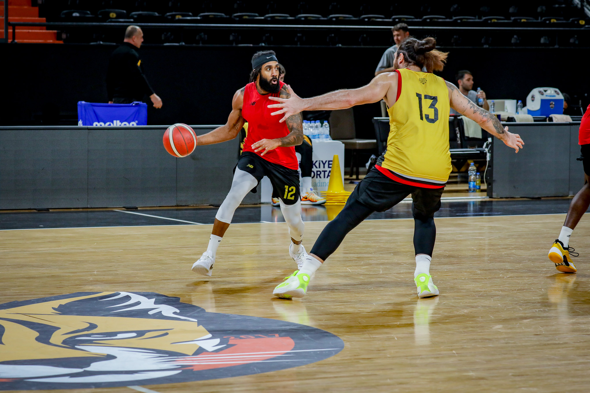 CARETTALARDA HEDEF DARÜŞŞAFAKA