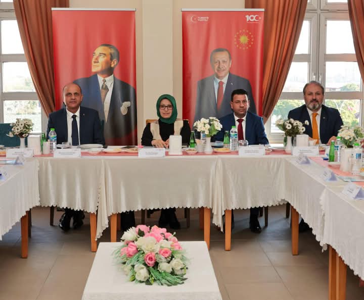 İL MİLLÎ EĞİTİM MÜDÜRÜ FAZİLET DURMUŞ , ASHABI KEHF MESLEKİ VE TEKNİK ANADOLU LİSESİ UYGULAMA OTELİ'NDE İLÇE MİLLÎ EĞİTİM MÜDÜRLERİ İLE BİR ARAYA GELDİ 