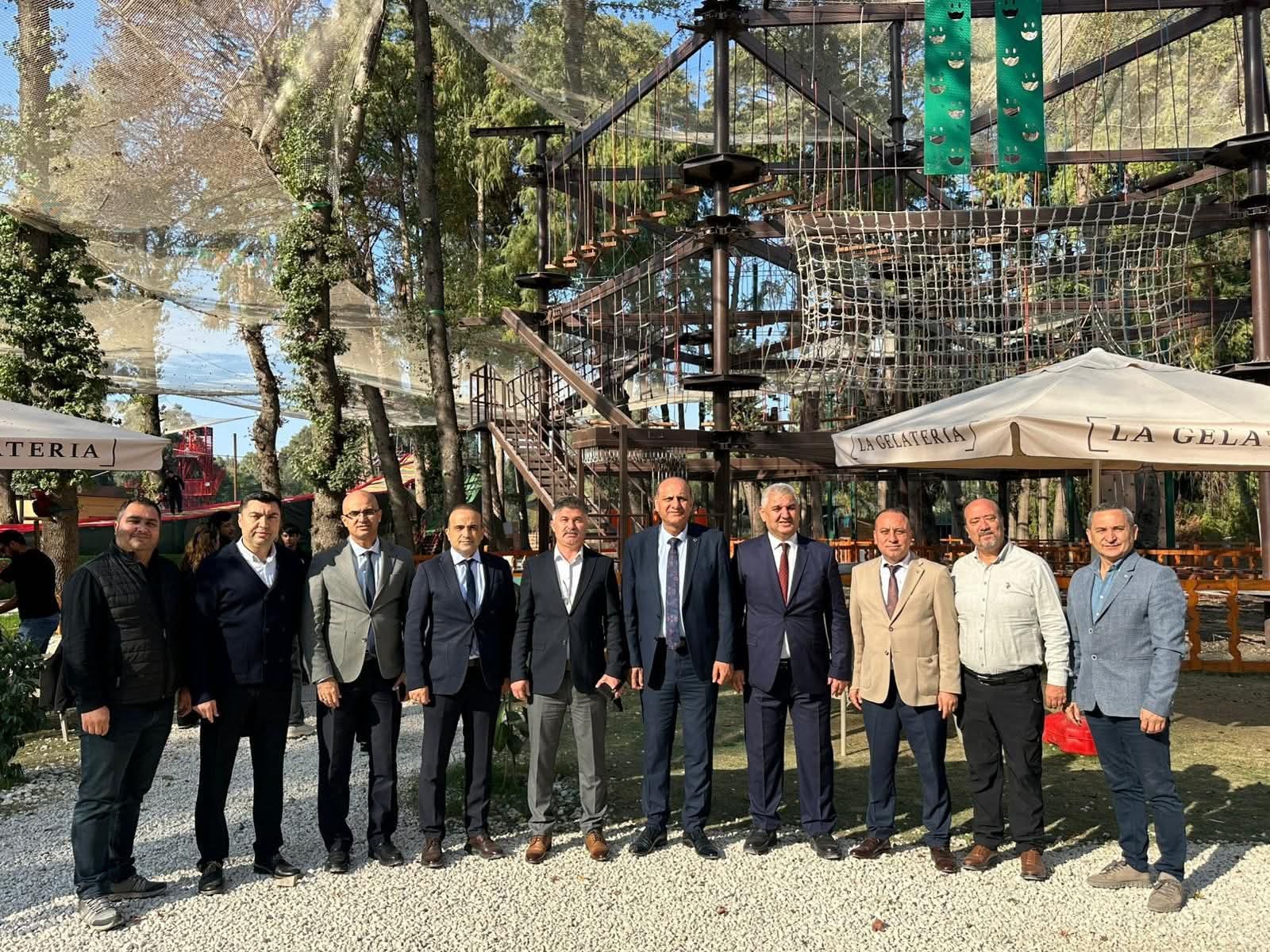 TARSUS İLÇE MİLLİ EĞİTİM MÜDÜRÜ ANTEPLİOĞLU TÜRK EĞİTİM-SEN 2 NOLU ŞUBE BAŞKANI YILMAZ İLE BİR ARAYA GELDİ