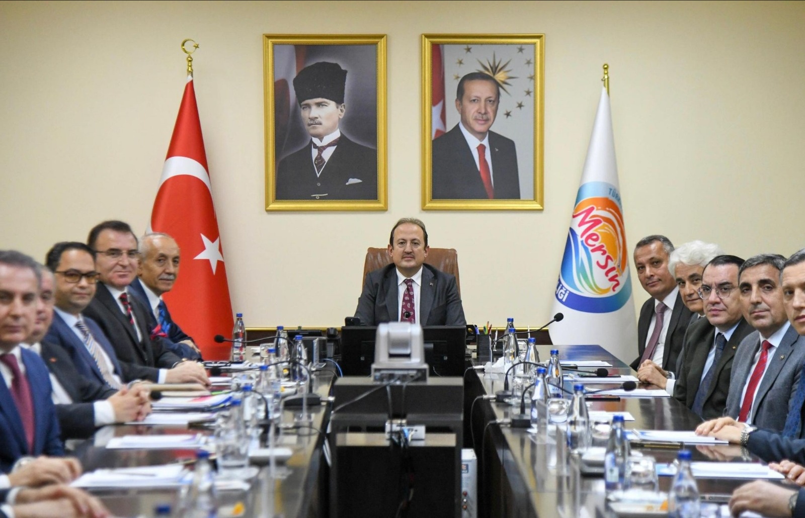 VALİ ALİ HAMZA PEHLİVAN BAŞKANLIĞINDA, MÜLKİ İDARE AMİRLERİYLE DEĞERLENDİRME VE KOORDİNASYON TOPLANTISI GERÇEKLEŞTİRDİ