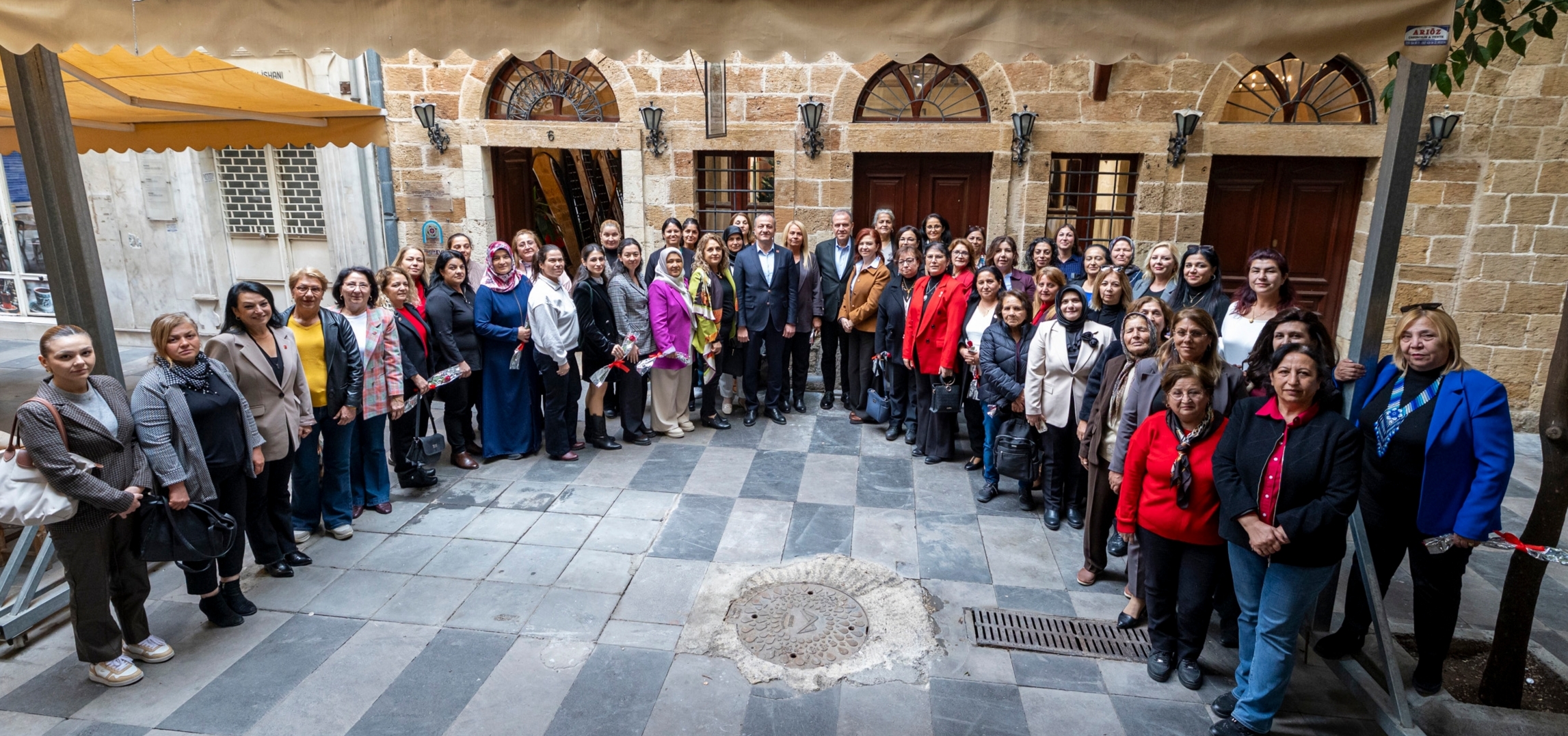 BAŞKAN SEÇER VE MERAL SEÇER, TÜRK KADINININ SEÇME-SEÇİLME HAKKI KAZANMASININ 91. YILI DOLAYISIYLA KADIN MUHTARLARLA BİR ARAYA GELDİ