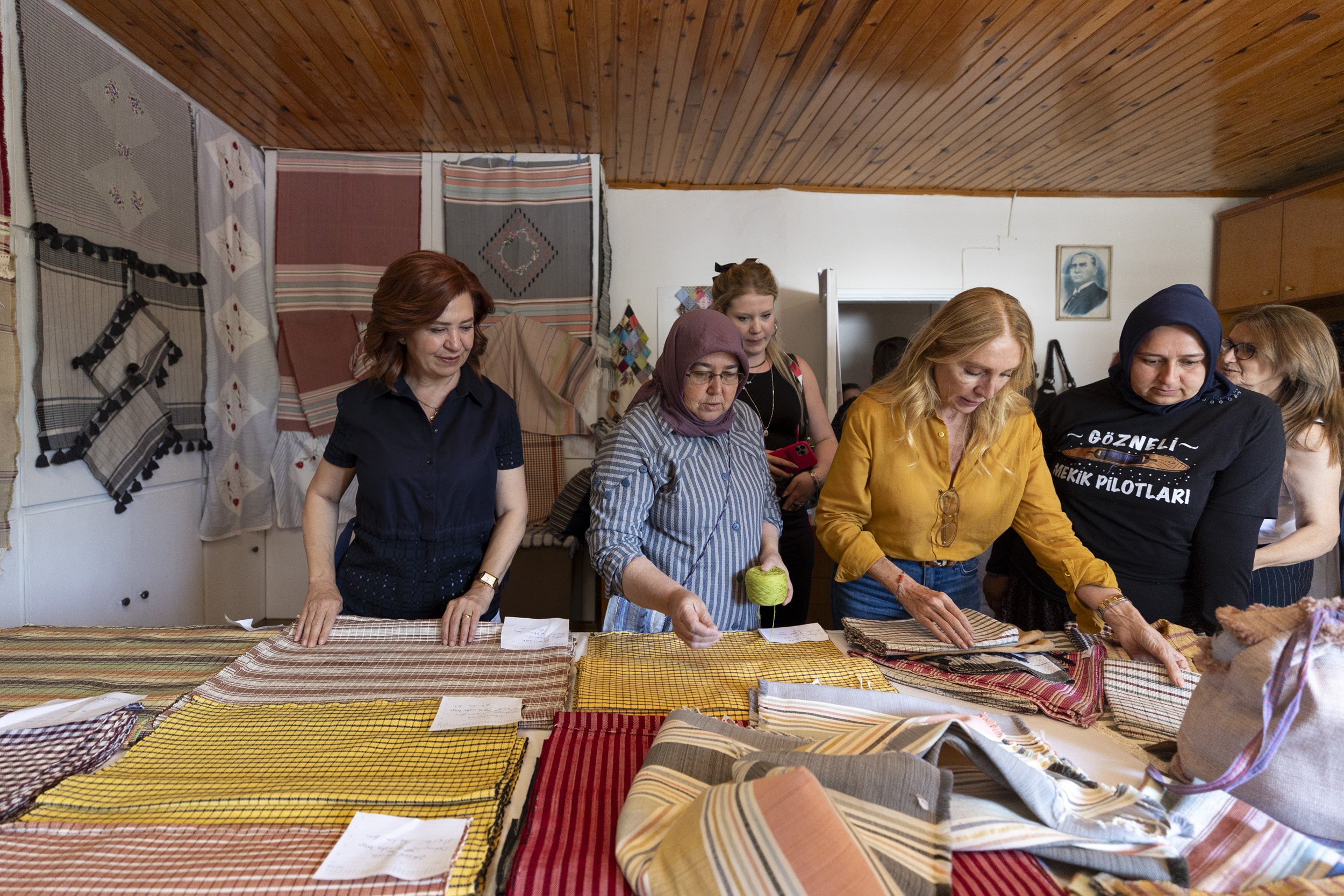 MERSİN KUMAŞLARI, DÜNYACA ÜNLÜ MODACININ ELİNDE TASARLANACAK