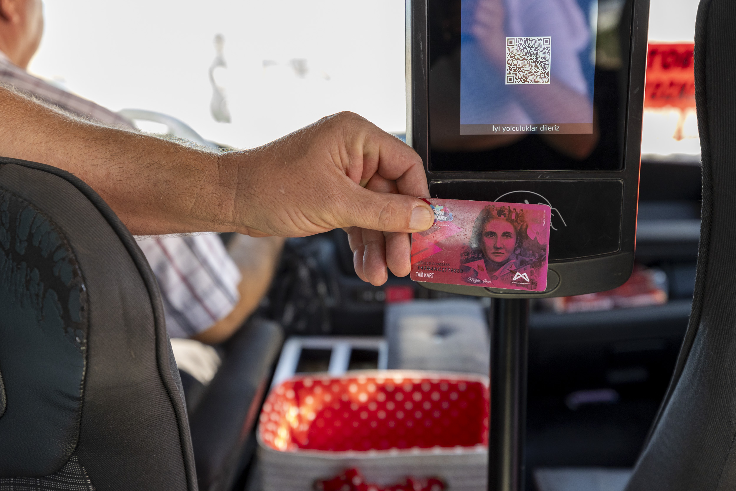 MERSİN 33 KART ARTIK HER YERDE…