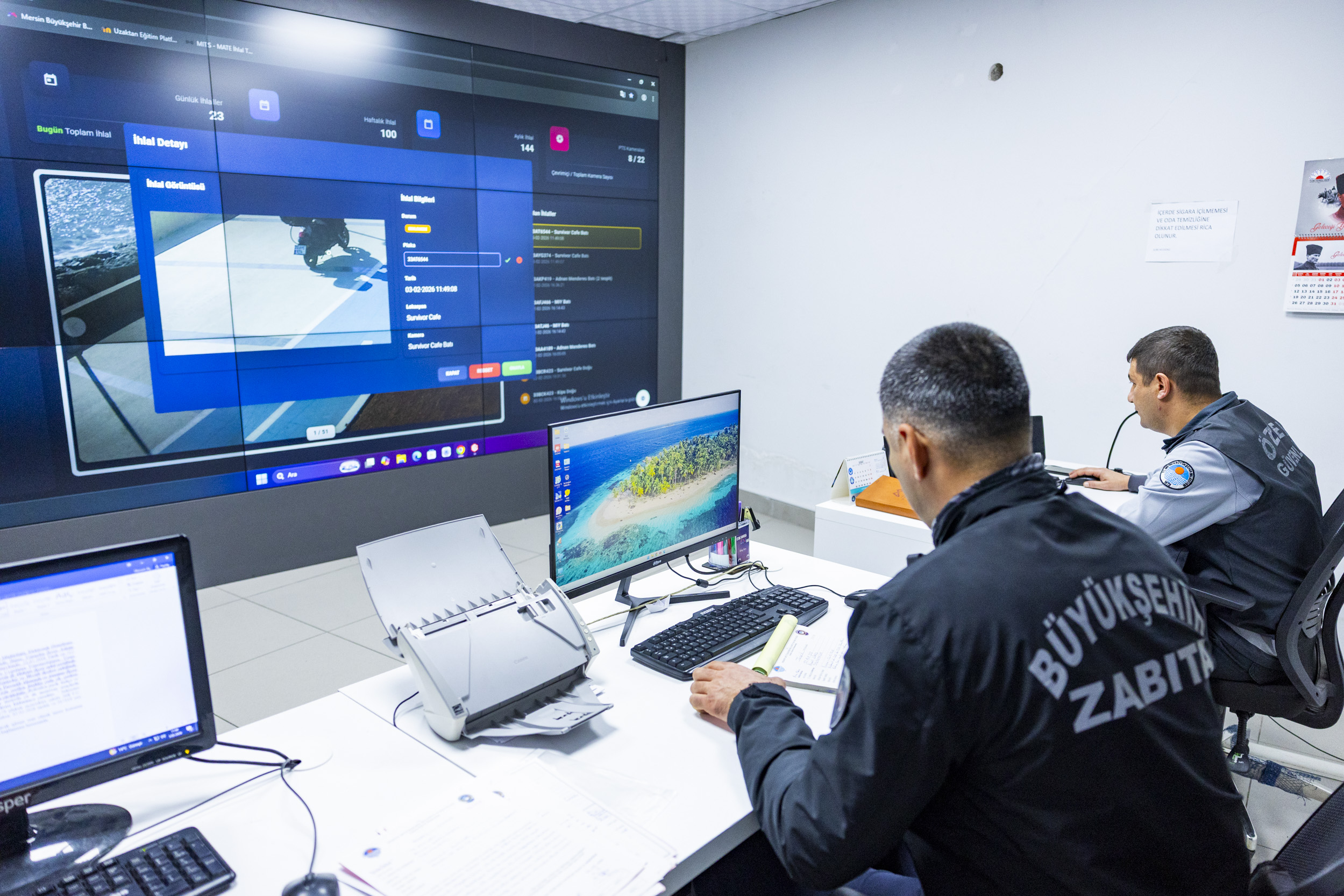 MERSİN BÜYÜKŞEHİR, YÜRÜYÜŞ VE BİSİKLET YOLLARINDA MOTORLU TAŞITLARA GEÇİT VERMİYOR