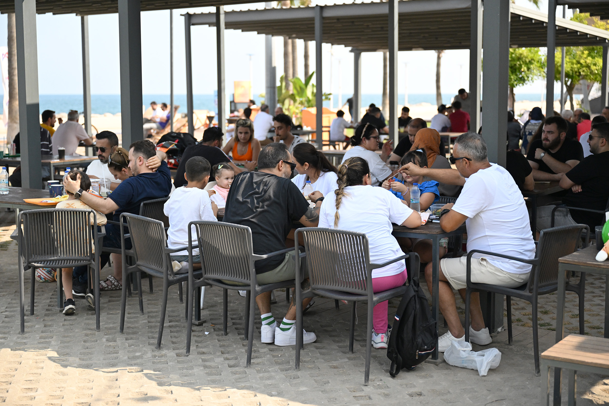 MERSİN BÜYÜKŞEHİR’İN AKDENİZ MANZARALI KAFELERİNE  BAYRAMDA  YOĞUN İLGİ