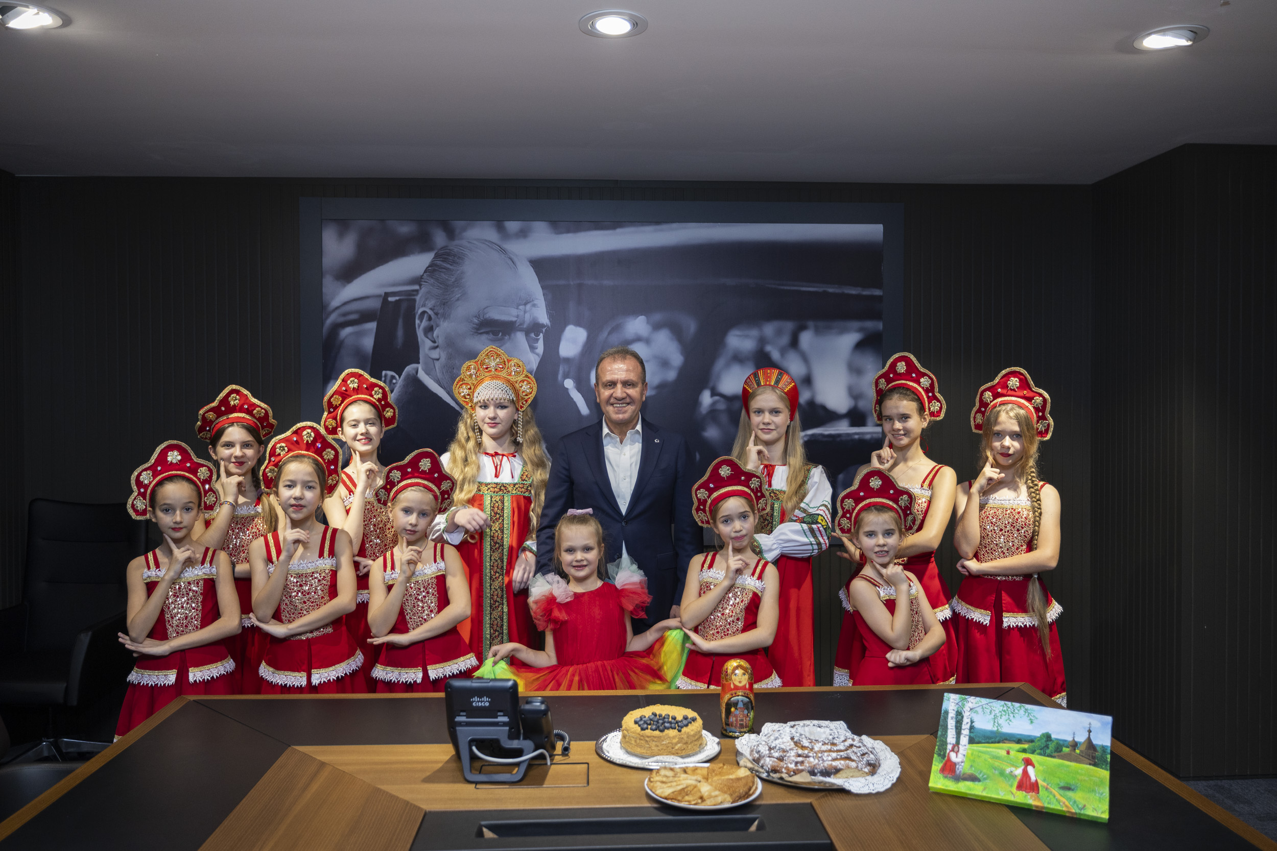 RUS KÜLTÜRÜ EĞİTİM VE BİLİM DERNEĞİ’NDEN BAŞKAN SEÇER’E ZİYARET