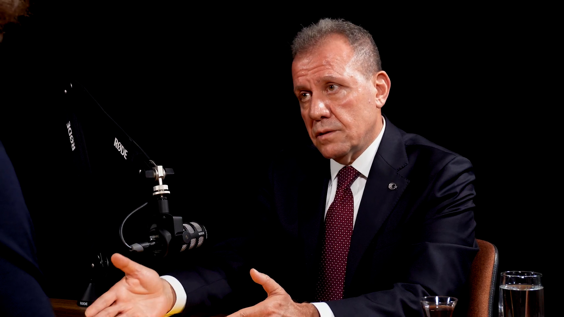 SEÇER: “BİZİ İKTİDARA VAHAP SEÇER BELEDİYECİLİĞİ DEĞİL, CHP BELEDİYECİLİĞİ TAŞIR”