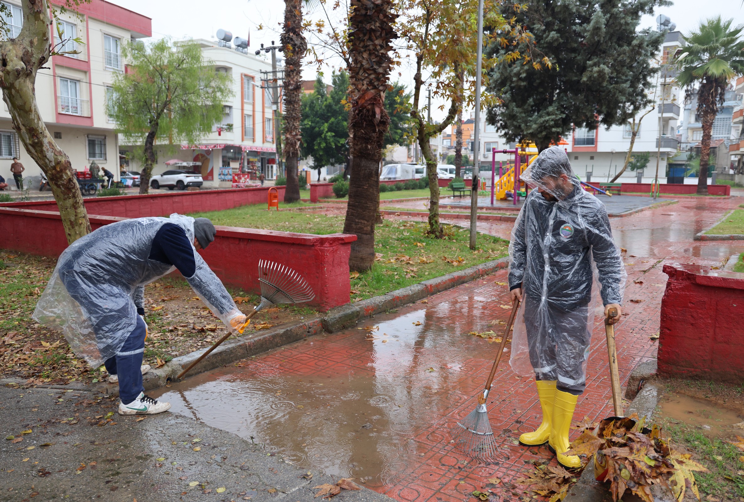 TOROSLAR BELEDİYESİNDEN MAZGAL TEMİZLİĞİ