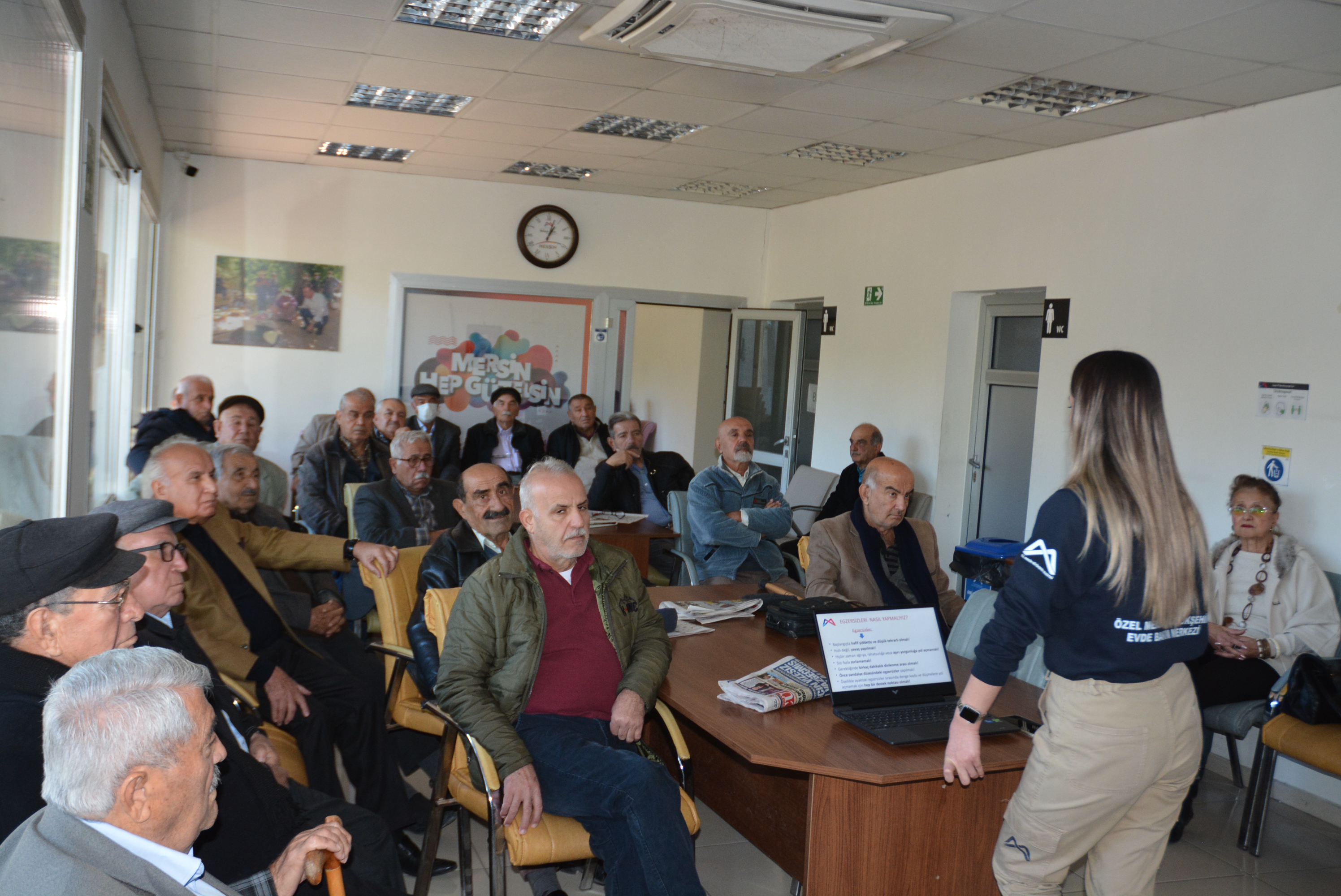 TARSUS EMEKLİ EVİ ÜYELERİNE YÖNELİK “İLERİ YAŞTA FİZİKSEL AKTİVİTELER” KONUSUNDA BİLGİLENDİRME PROGRAMI